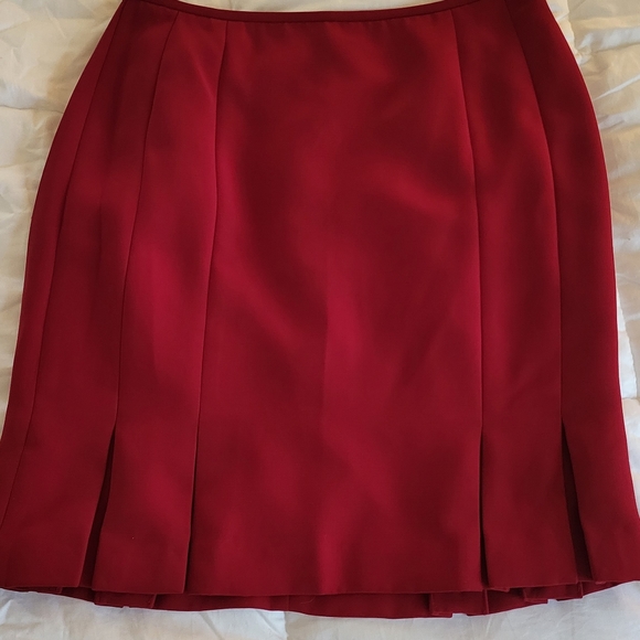 Tahari skirtsuit petite red size 6 - Picture 16 of 16